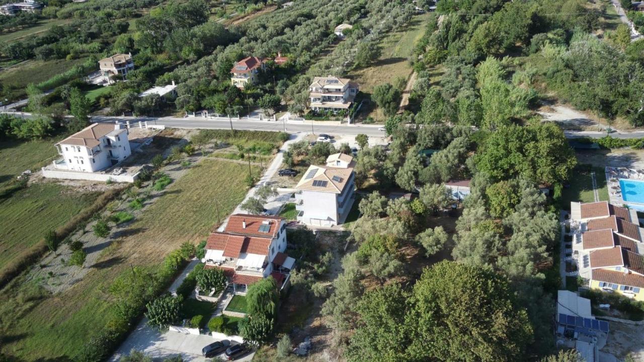 Queen Bay Studios Василики Екстериор снимка
